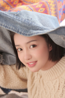 和平精英女性乳液有多白?